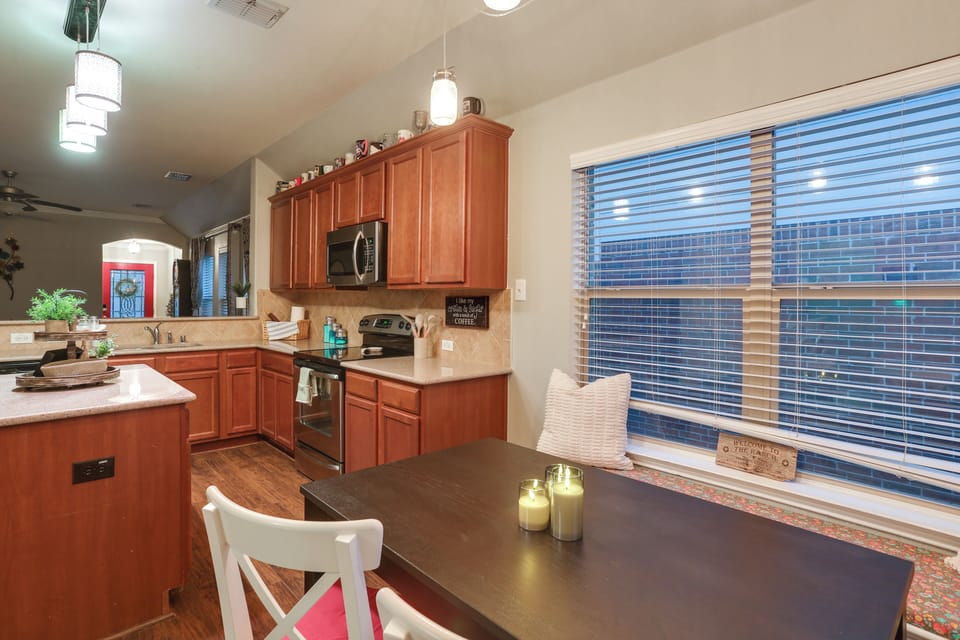 House (3 Bedrooms) | Interior