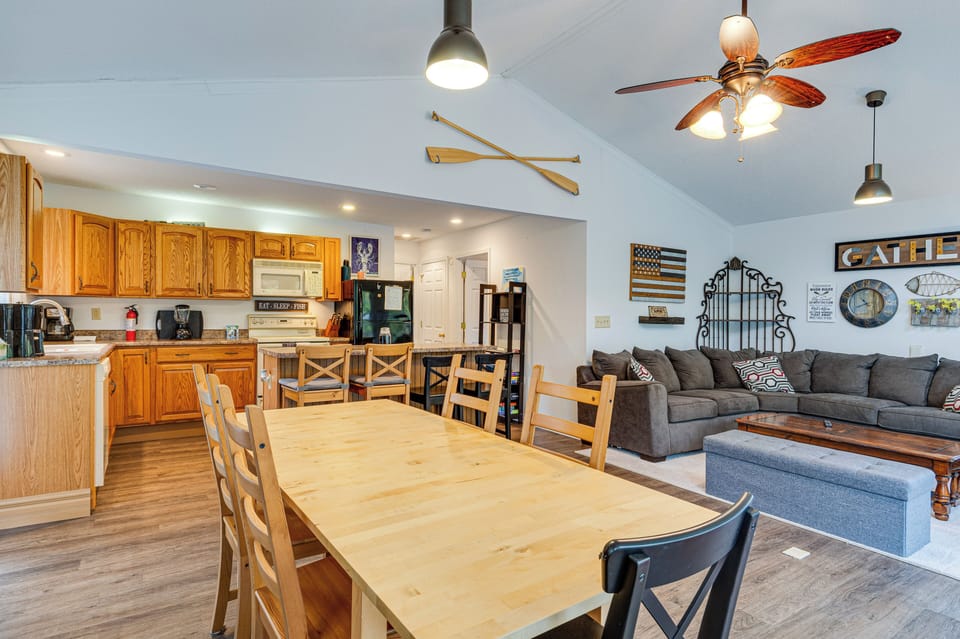 House (2 Bedrooms) | Interior