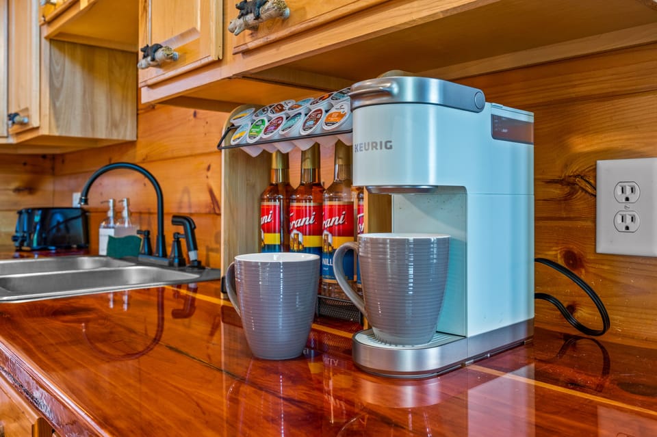 Keurig Coffee Maker with Kcups and Syrups for your favorite morning coffee
