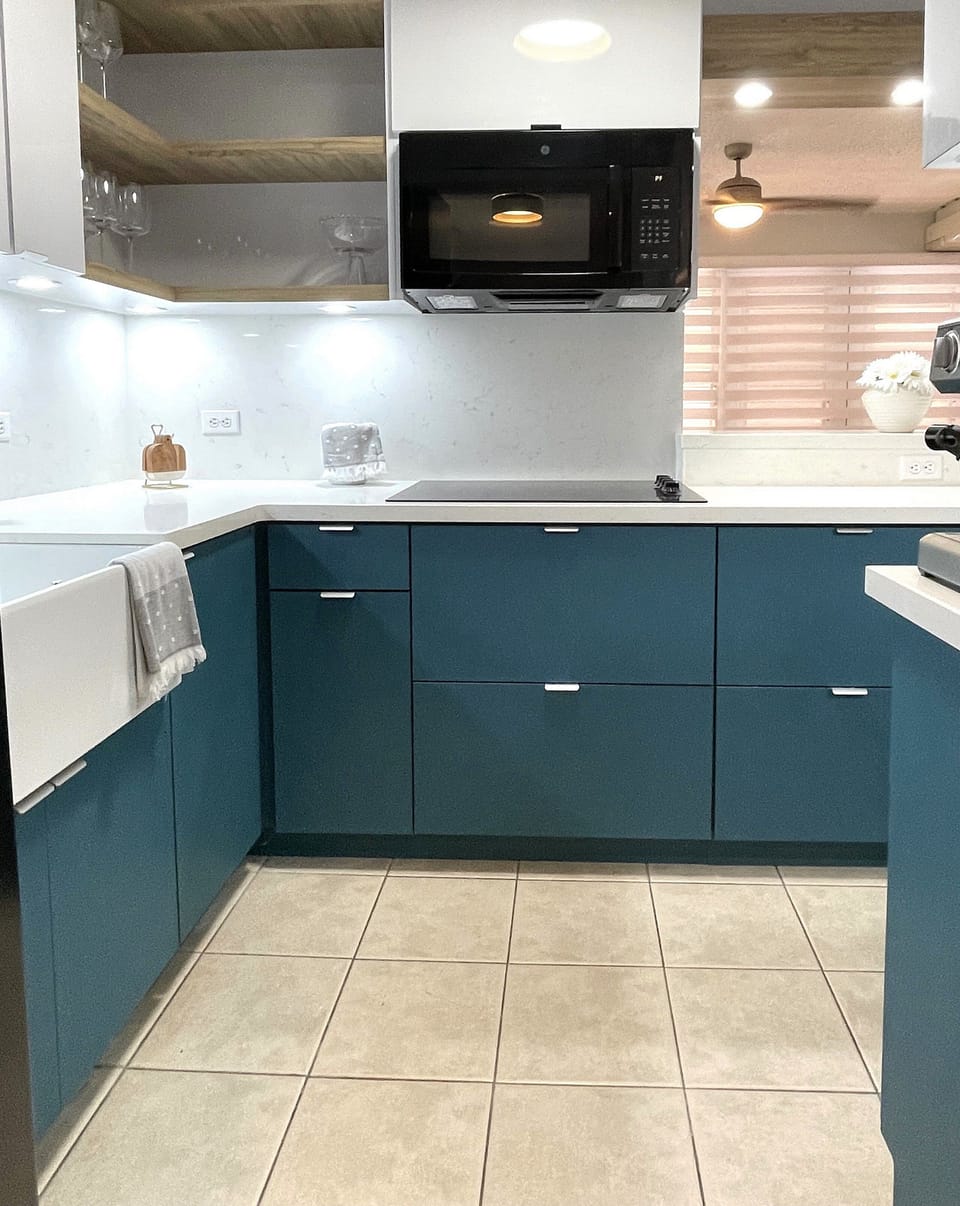Chalet | Private kitchen | Toaster, rice cooker, highchair, cookware/dishes/utensils