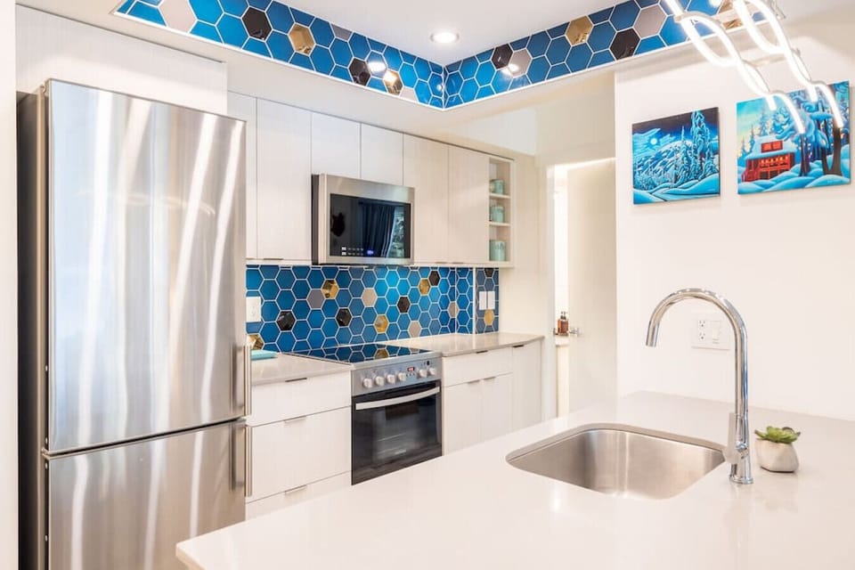 New, upgraded stainless steel appliances will make your cooking experience enjoyable.