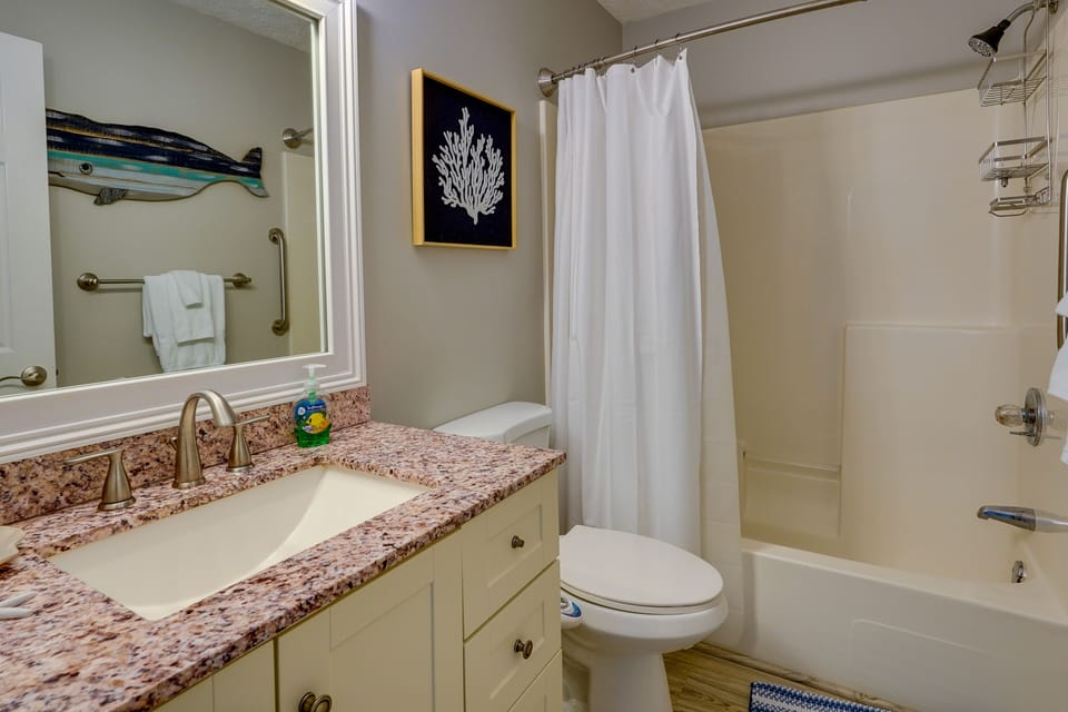 Full Bathroom