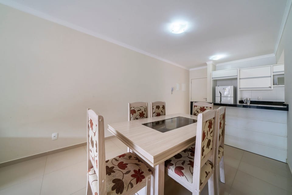 Apartment | Dining