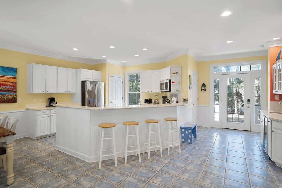 Kitchen with Bar Area