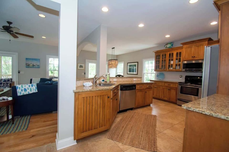 Entry Way to the Kitchen