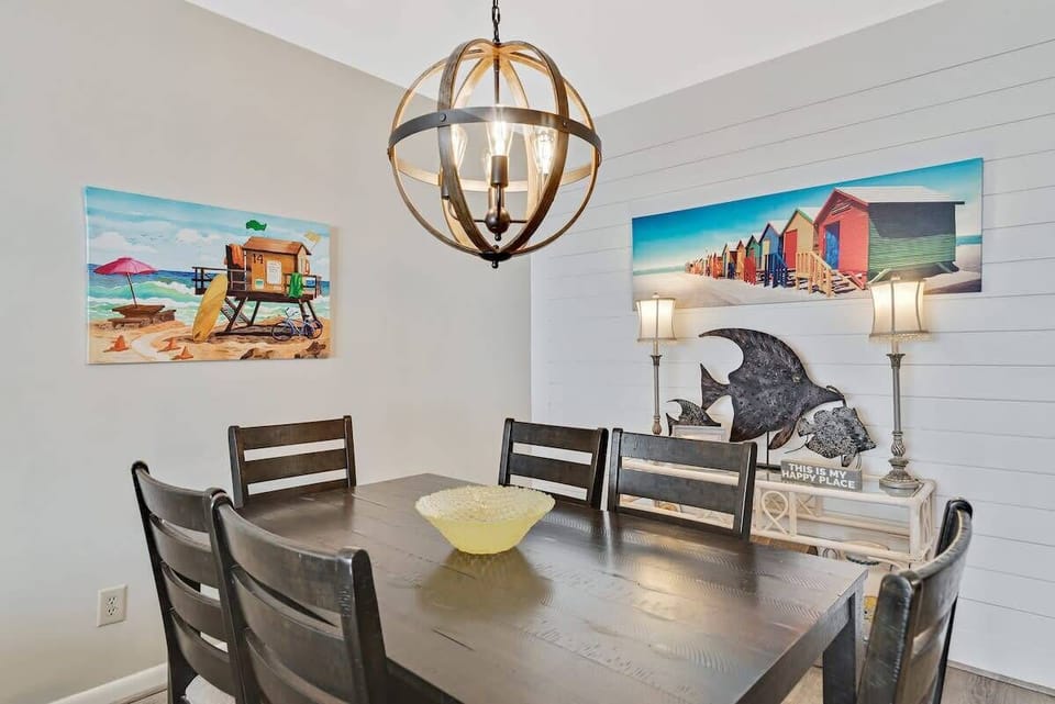 Dining table seats 6