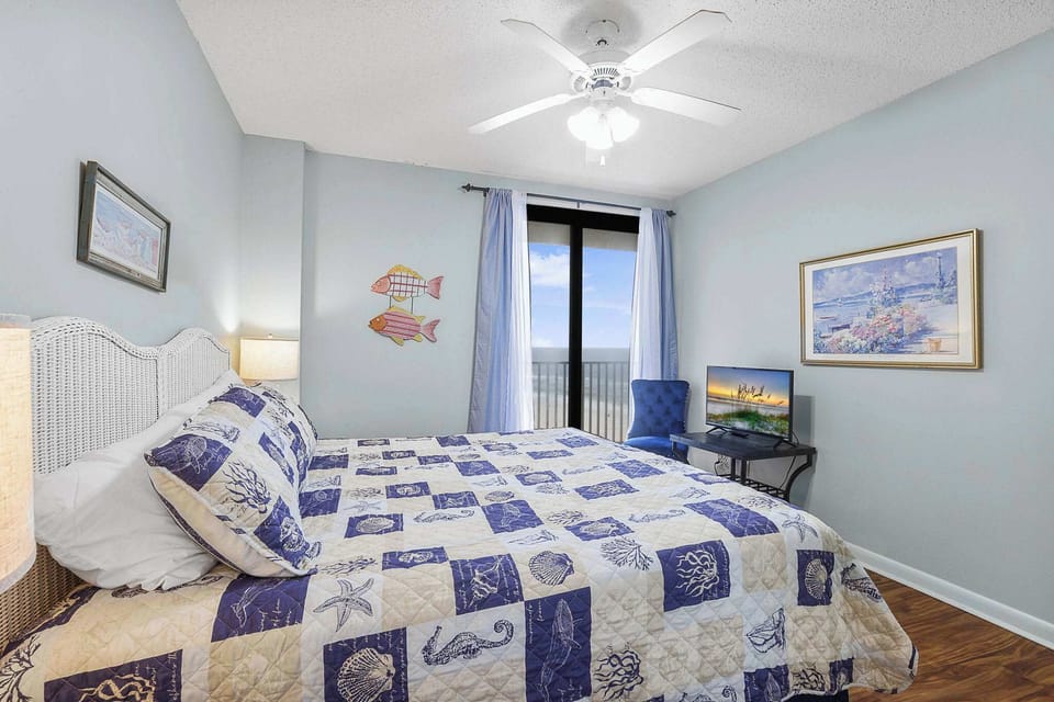 Guest Bedroom- King Bed