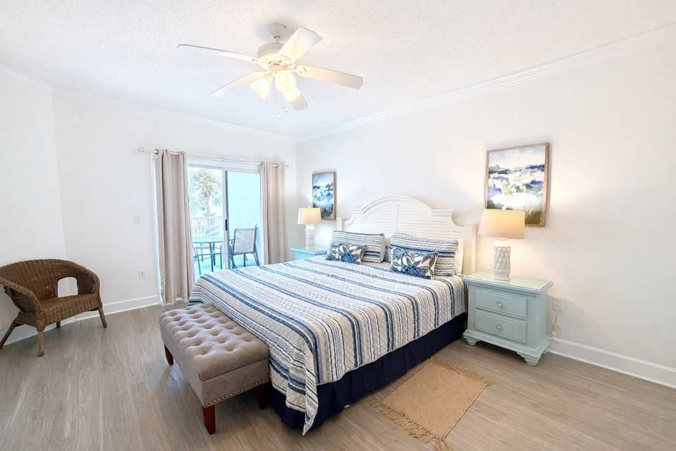 Guest Bedroom, Pool Views, Patio Access, Attached Bathroom 