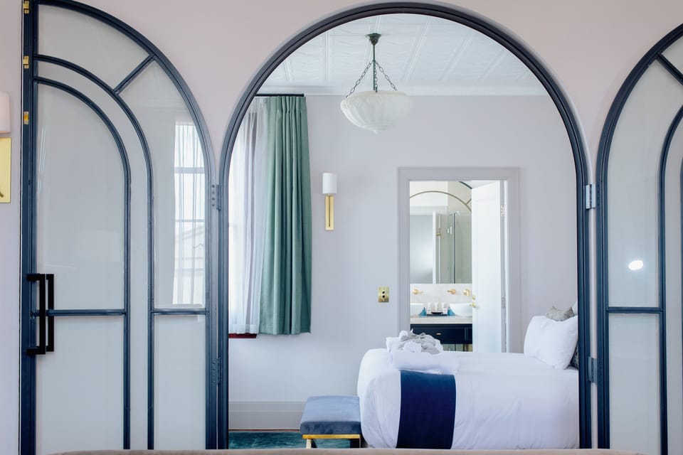 Chancellors Suite | Tempur-Pedic beds, minibar, in-room safe, laptop workspace
