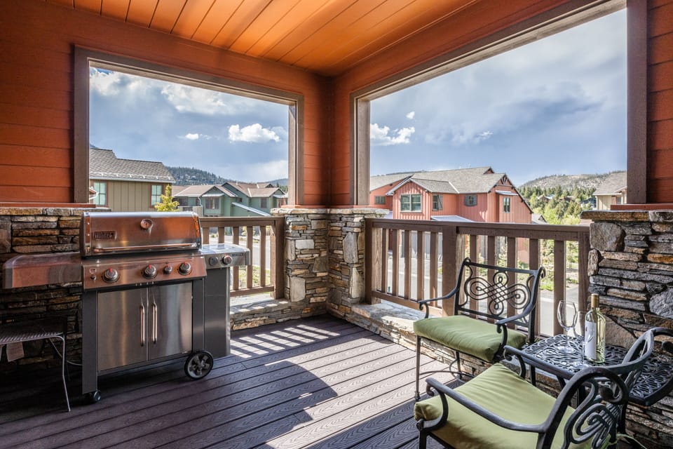 Deck off Den with Gas BBQ