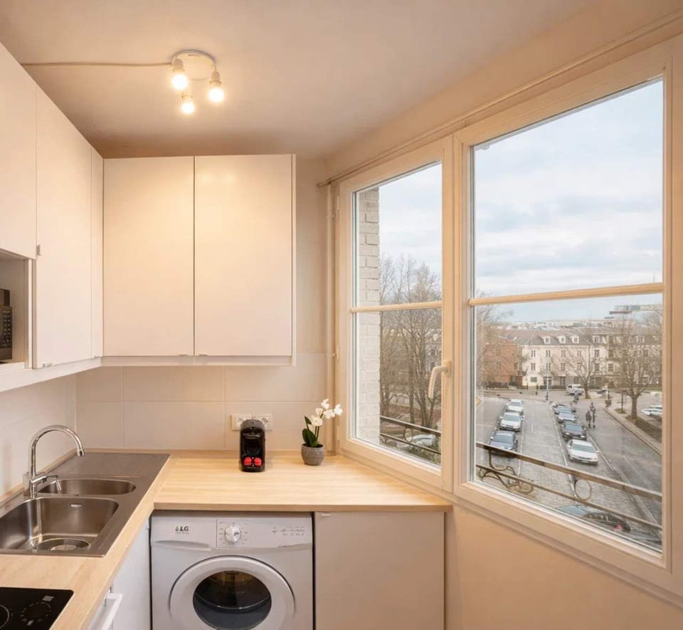 The kitchen is fully equipped for a perfect stay !