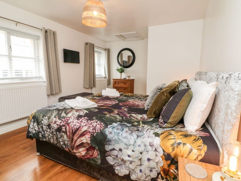 1 bedroom, individually decorated, individually furnished, free WiFi