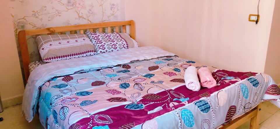 2 bedrooms, desk, laptop workspace, free WiFi