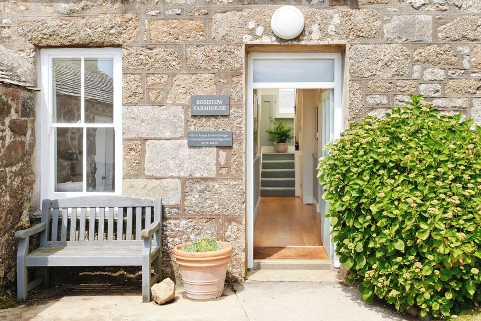 Cottage | Interior