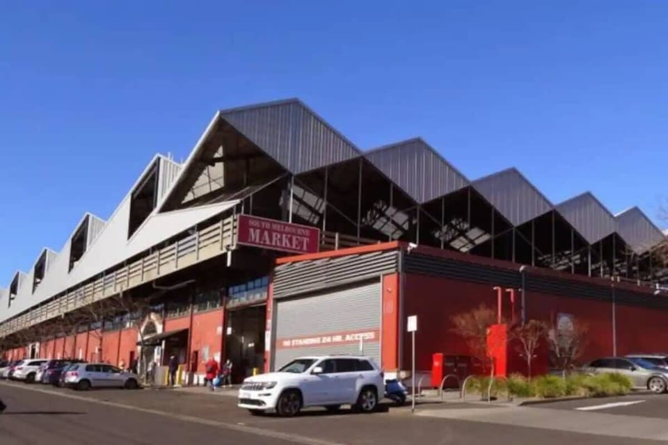 15min walk to the South Melbourne Market.
