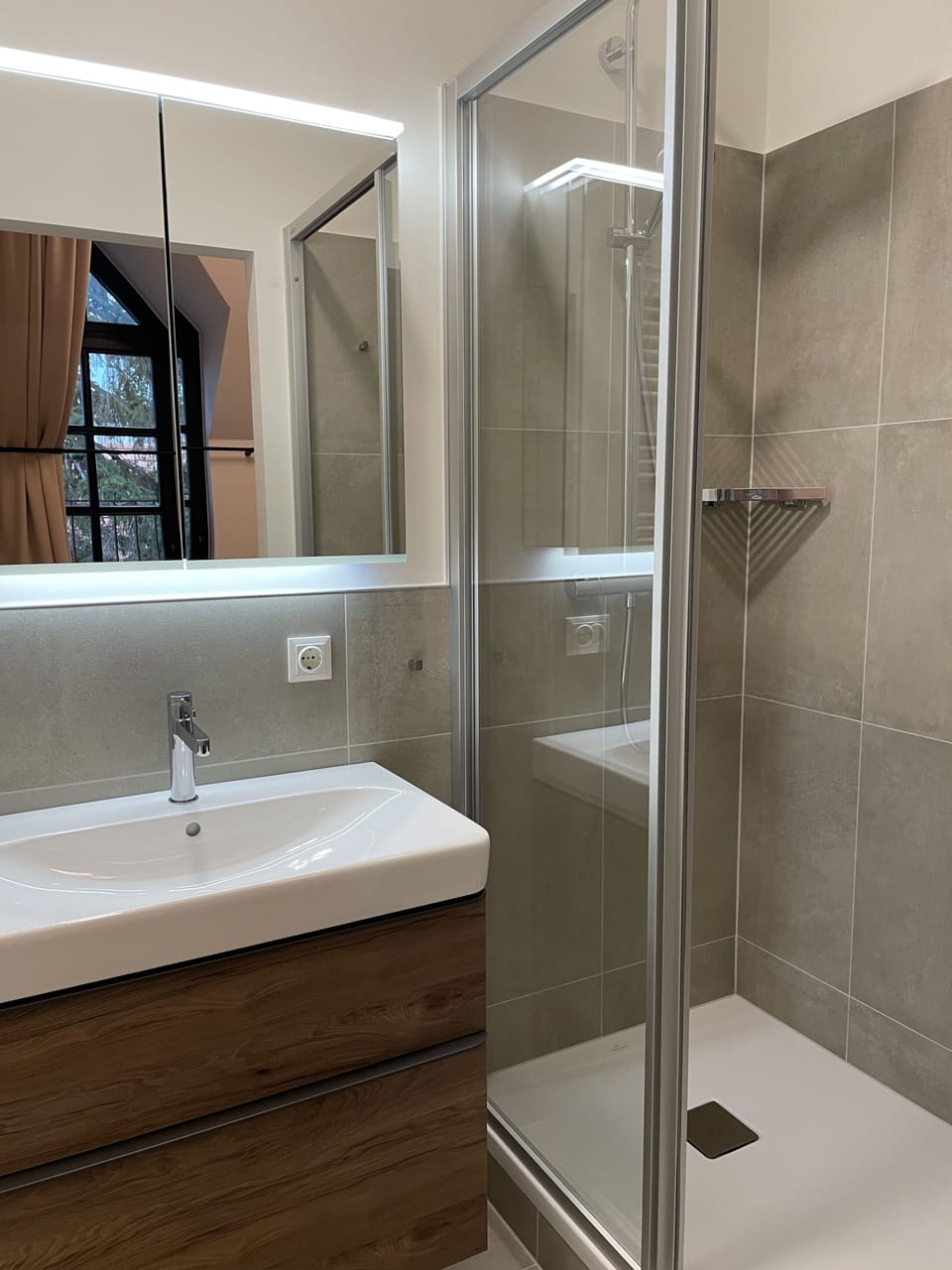 Deluxe Double Room, Ensuite | Bathroom