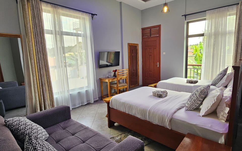 Comfort Twin Room | Desk, laptop workspace, blackout drapes, soundproofing