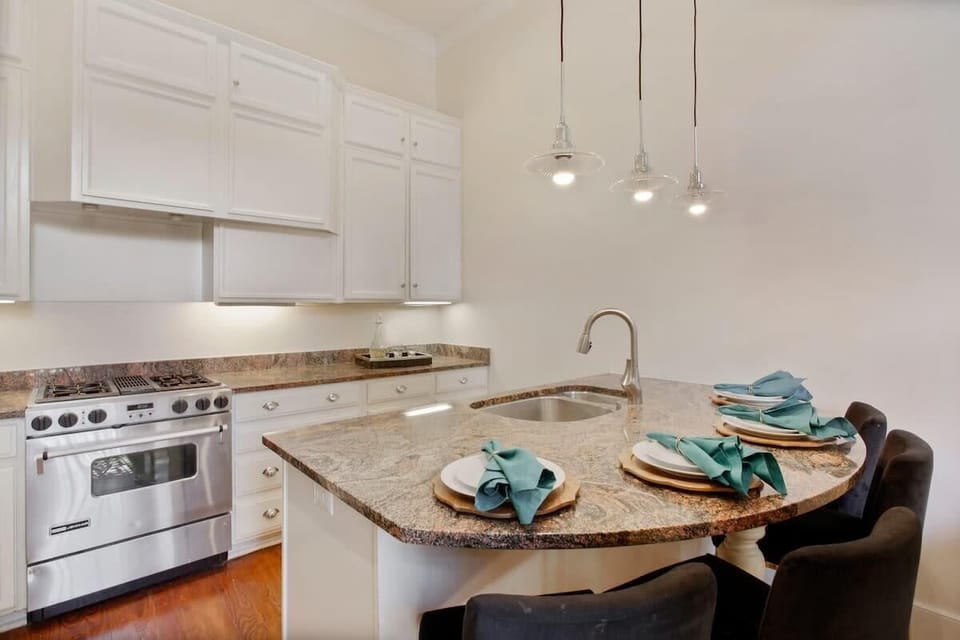 Open Concept Chef's Kitchen | Fully Stocked | Eat-In Kitchen | First Floor
