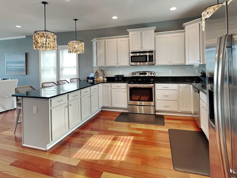 Full Size Kitchen