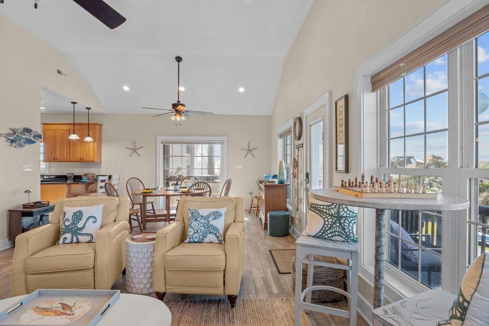 Surf or Sound Realty - 1160 - Endeavor - Great Room -2