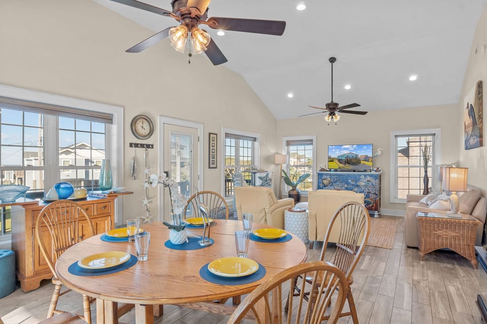 Surf or Sound Realty - 1160 - Endeavor - Dining Area -2