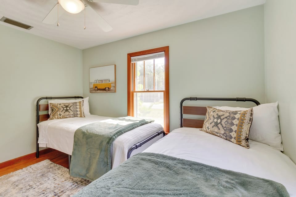 House (2 Bedrooms) | Interior