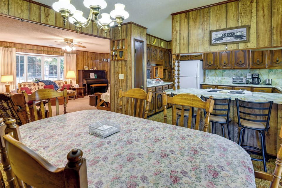 House (4 Bedrooms) | Interior