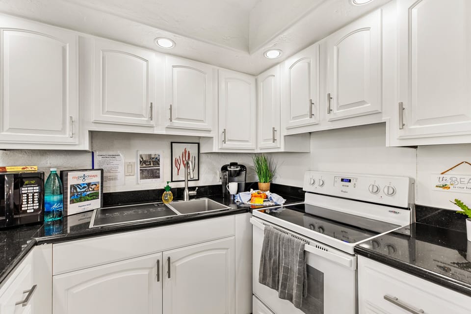 The perfect kitchen for family meals, laughter and late-night talks.