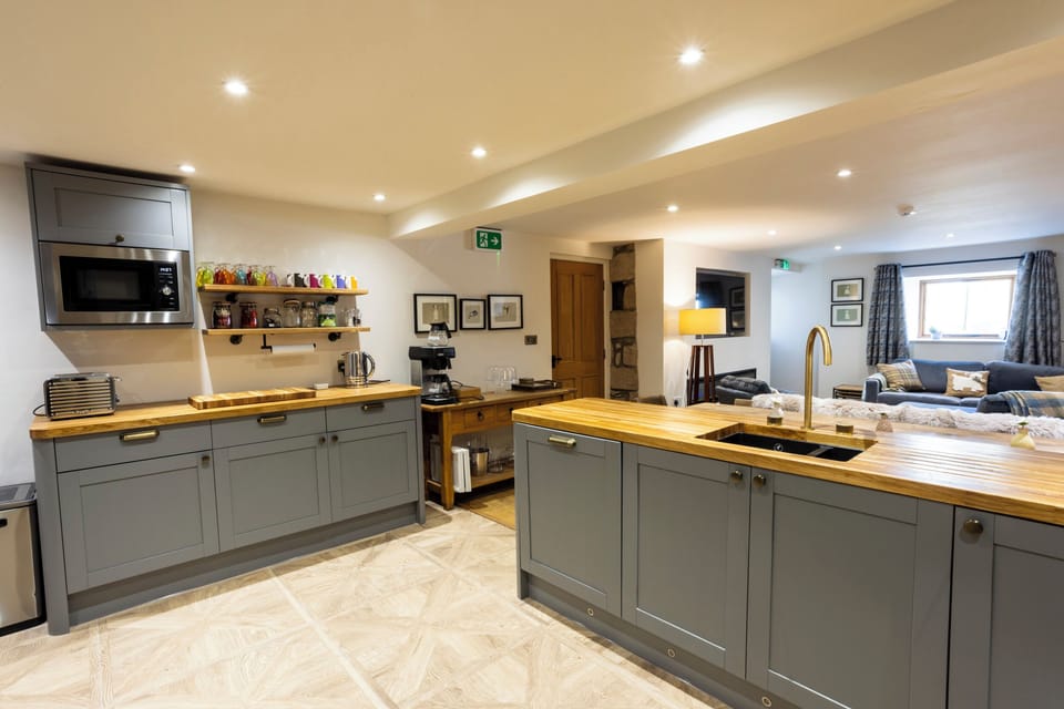 Fridge, dishwasher, electric kettle, toaster
