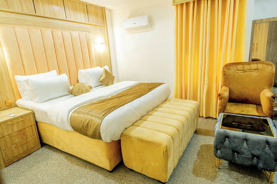 Standard Single Room | In-room safe, blackout drapes, soundproofing, iron/ironing board