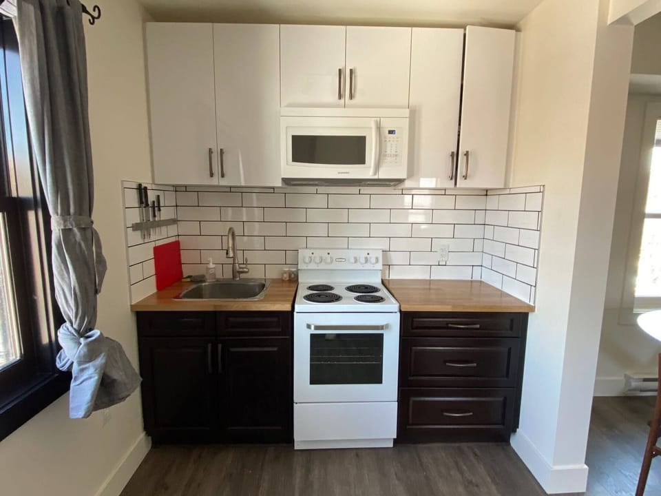 Apartment, 1 Bedroom | Private kitchen