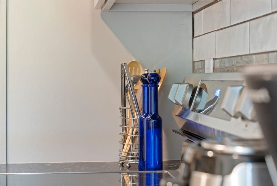 Kitchen Counter Stocks