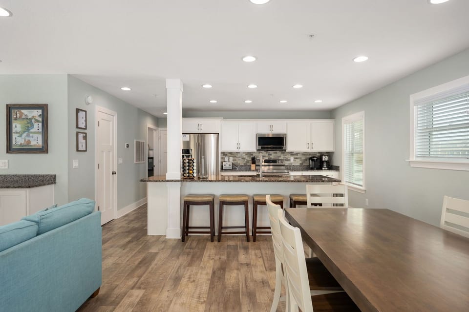 NH387E: Currituck Cottage | ML Living and Dining Area, Deck Access