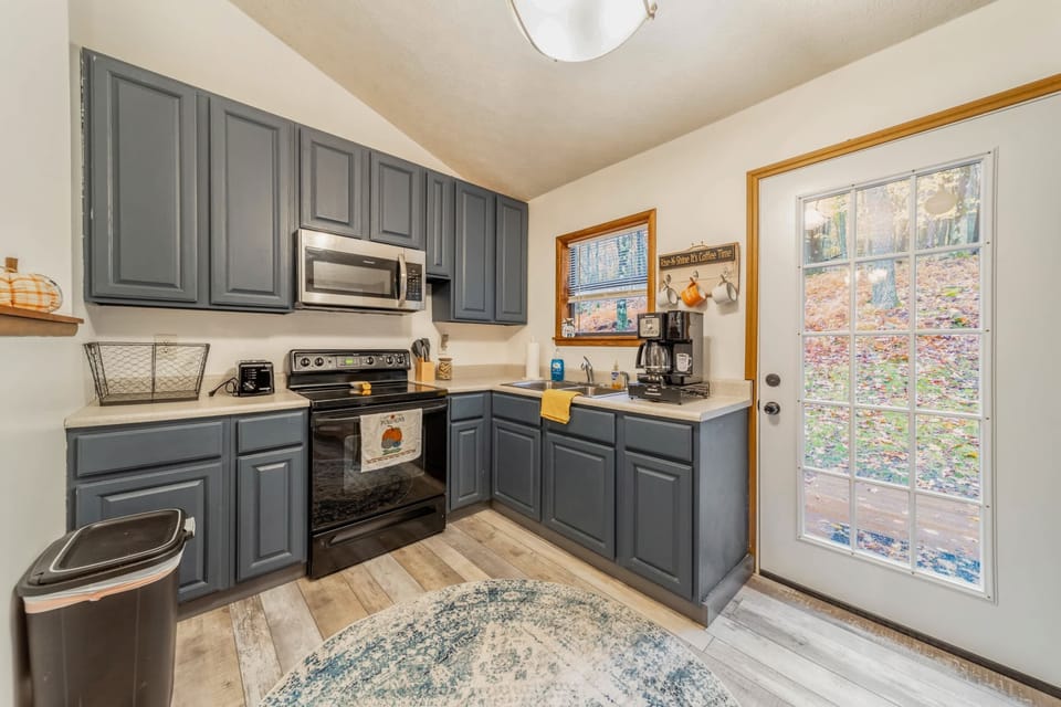 Fully equipped kitchen for meal prep