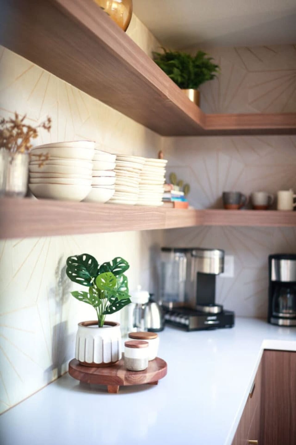 Fully stocked kitchen, ideal for long-term stays and snowbirds