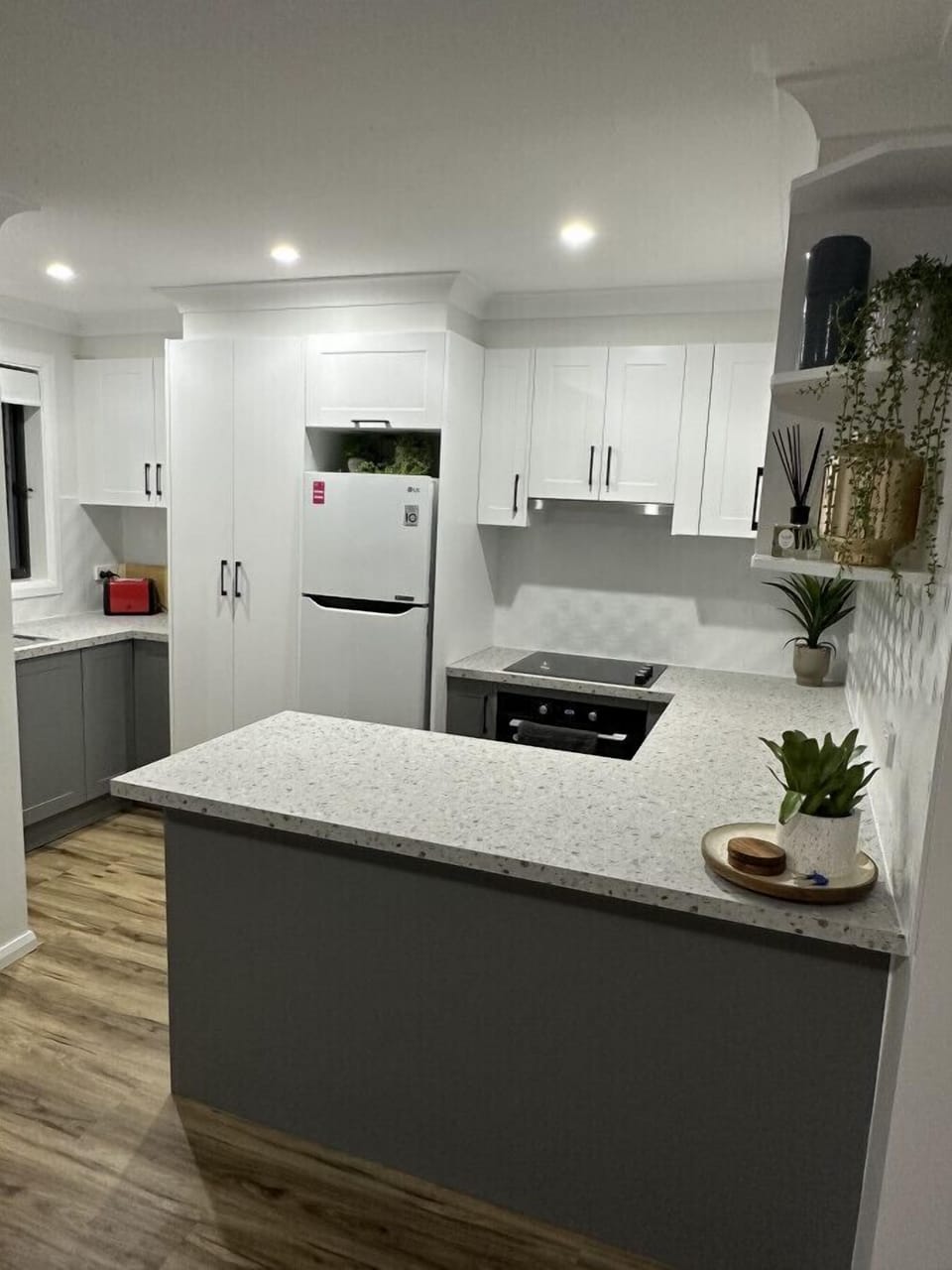 Kitchen unit 4