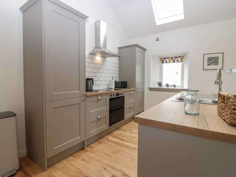 Fridge, dishwasher, electric kettle, toaster