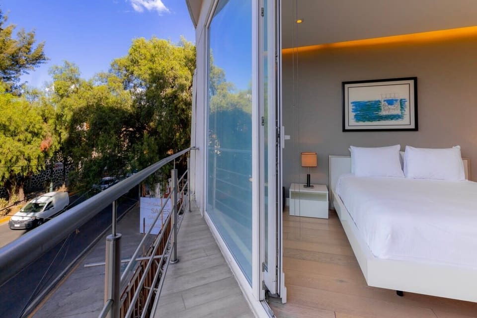 Restful ambiance with balcony access
