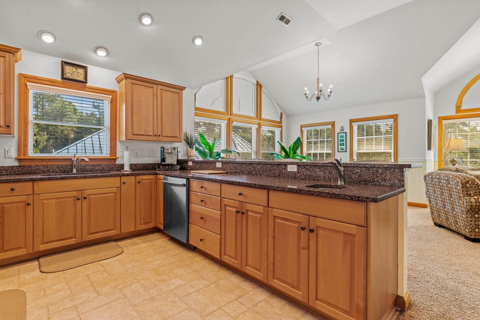 Kitchen - Top Level