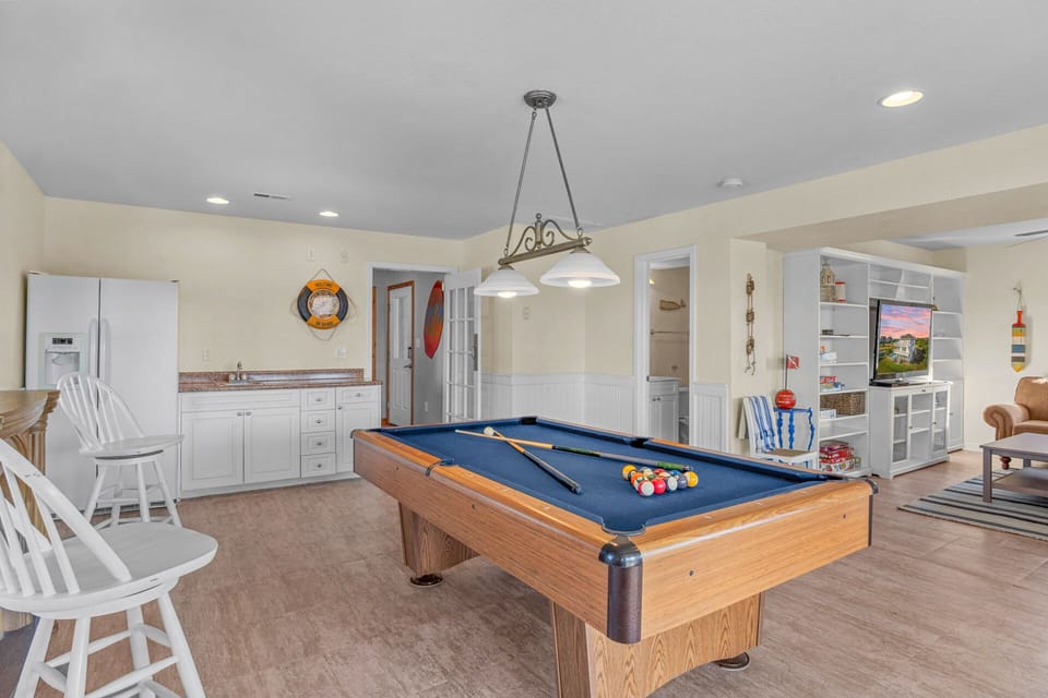 Surf or Sound Realty - 1167 - Merlion Haven - Game Room -3