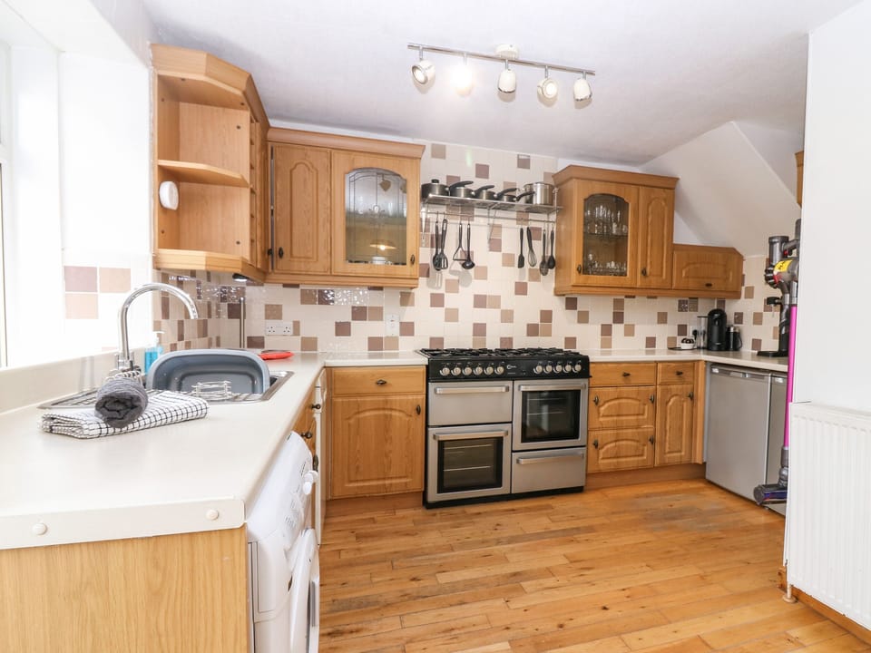 Fridge, dishwasher, electric kettle, toaster