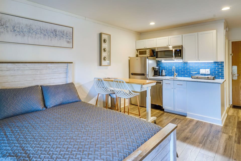 Apartment (0 Bedroom) | Interior