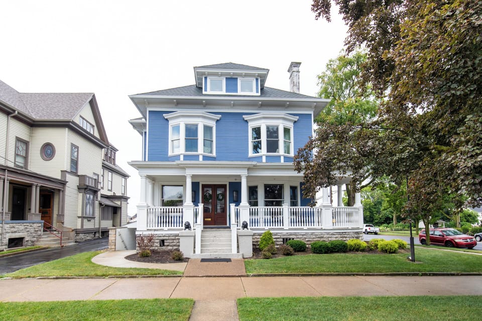 2 Bedroom 2 Bathroom Airbnb