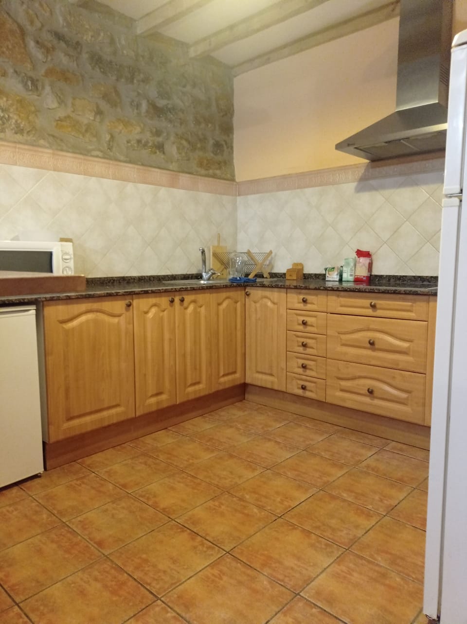 Family Apartment, Mountain View | Private kitchen | Microwave, highchair
