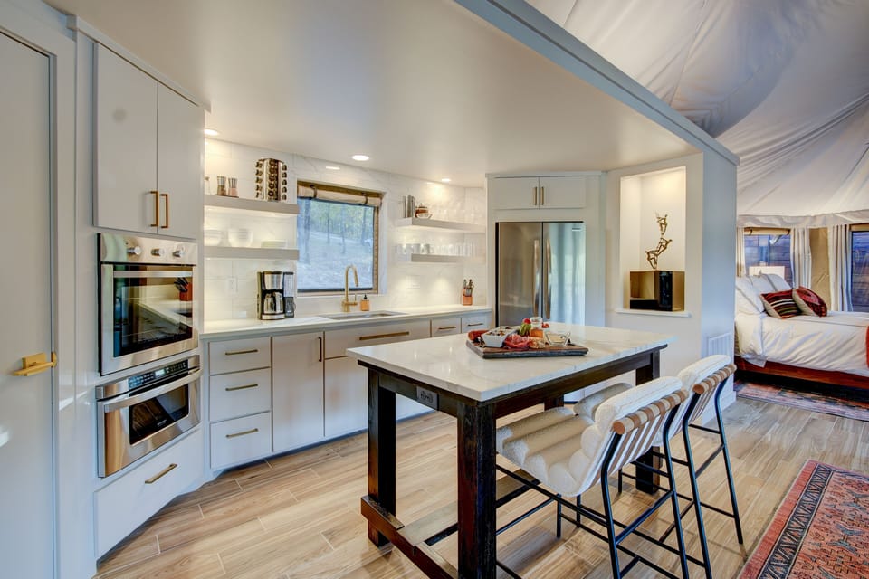 14Bluebird House kitchen