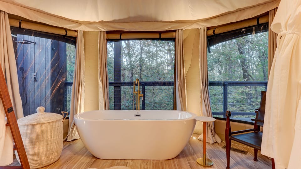 Wren House soaking tub