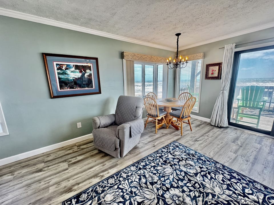 Living room with spectacular ocean views