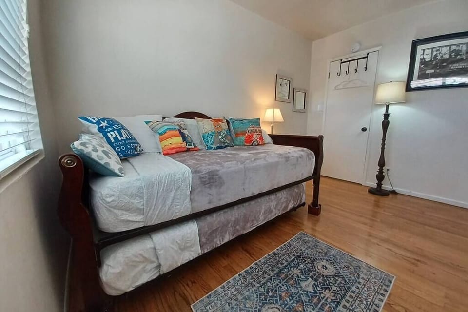 Comfy bed for 1