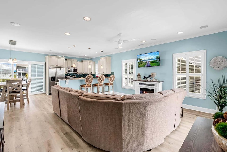 Relaxing open living space.