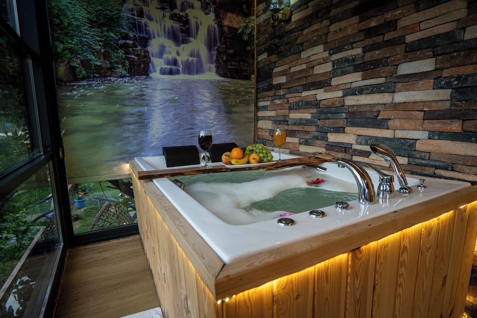 Jetted tub